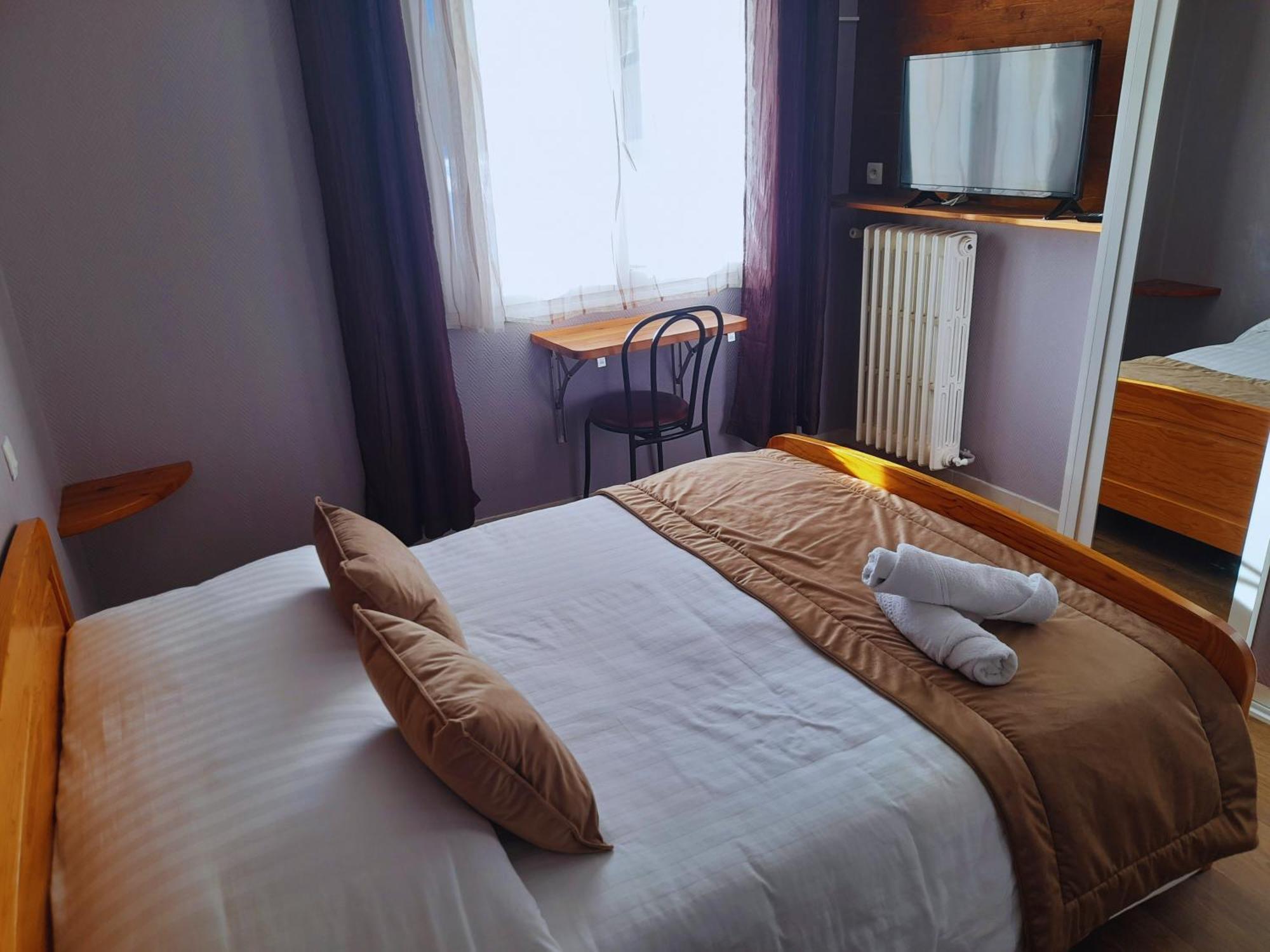 Le Catalan - Hotel Et Appartements Mont-Louis Εξωτερικό φωτογραφία