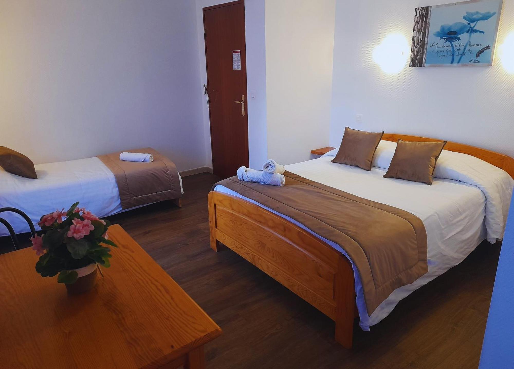 Le Catalan - Hotel Et Appartements Mont-Louis Εξωτερικό φωτογραφία