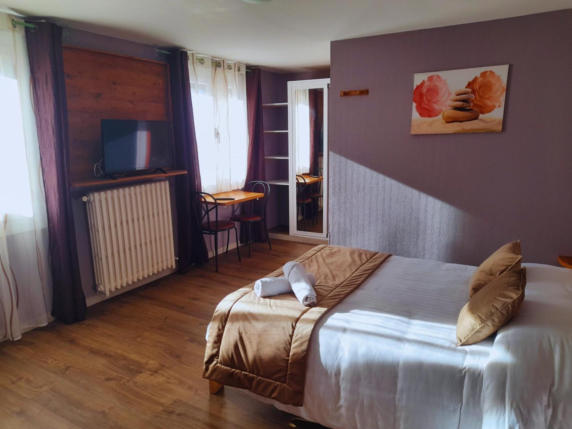 Le Catalan - Hotel Et Appartements Mont-Louis Εξωτερικό φωτογραφία