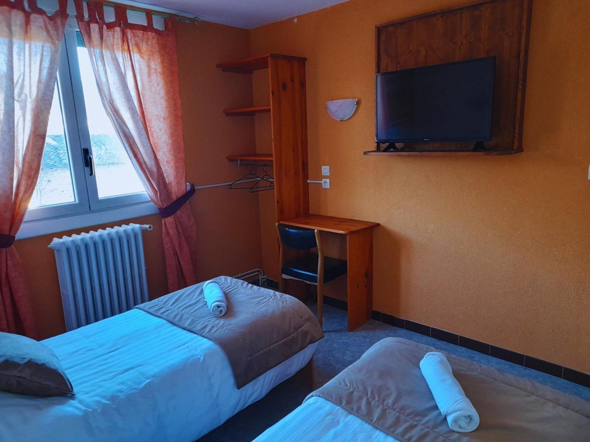 Le Catalan - Hotel Et Appartements Mont-Louis Εξωτερικό φωτογραφία